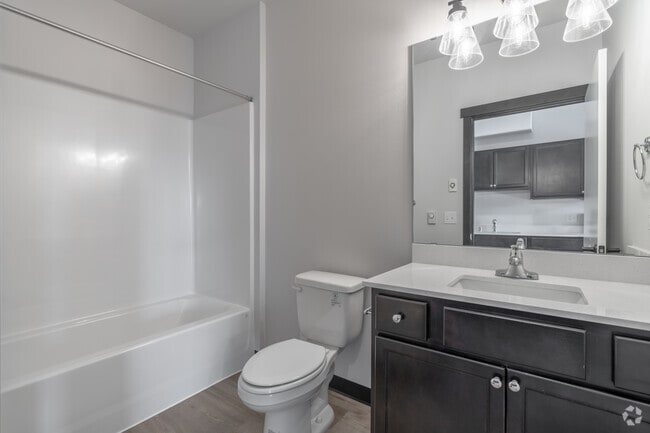Studio - 463SF - Bathroom