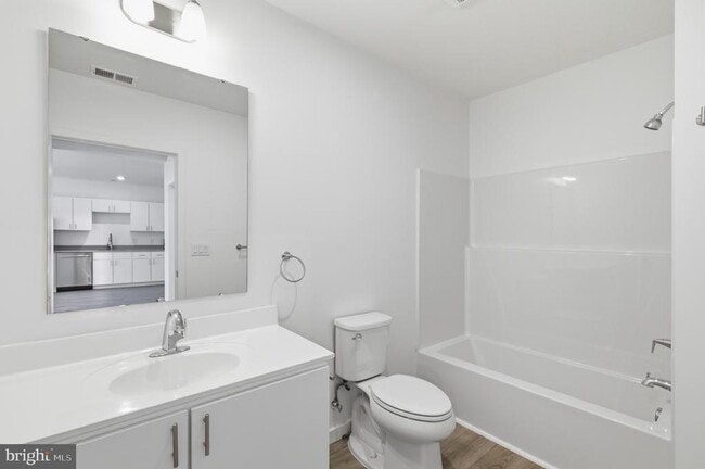 Photo - 915 N Broad St Unit 606