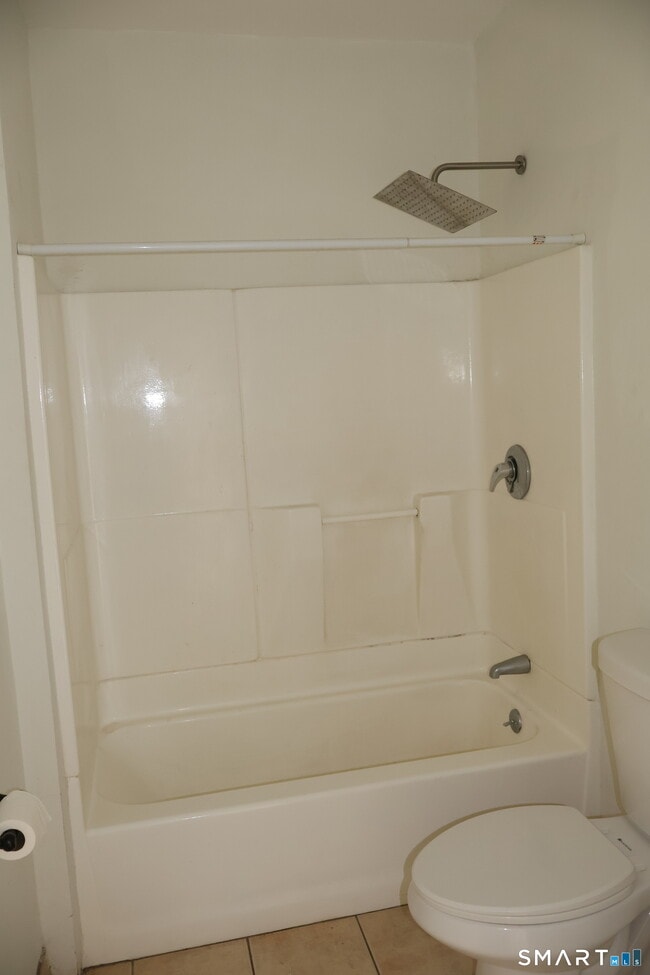 Photo - 37-39-39 Elliott St Unit 2R