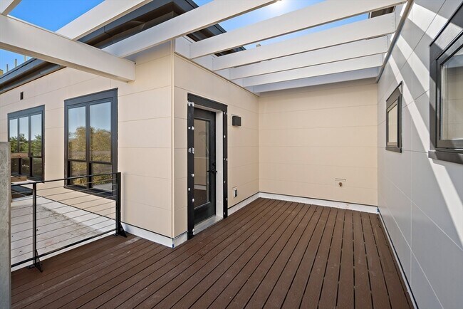 Photo - 1025 Massachusetts Ave Unit 501