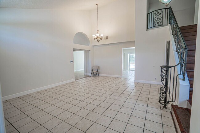 27727 Spandau Dr