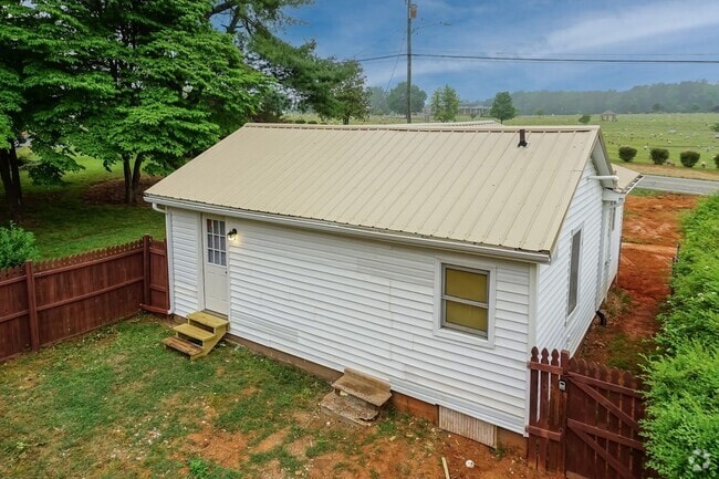 Building Photo - One Bedroom Private Residence Rental