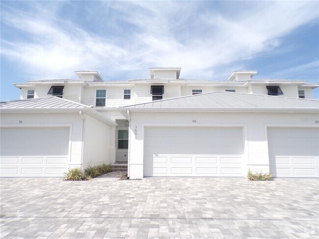 Building Photo - 3655 Bal Harbor Blvd Rental