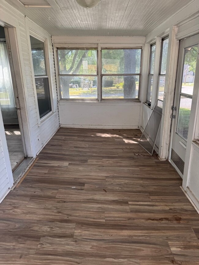 Photo - Nice affordable single family home with ga...