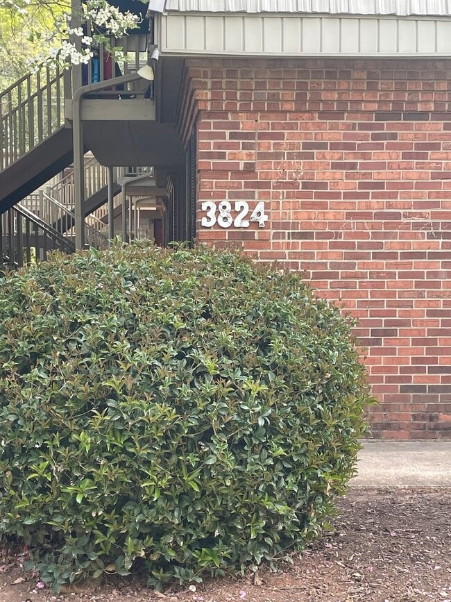 Photo - Salem Square is close to everything!