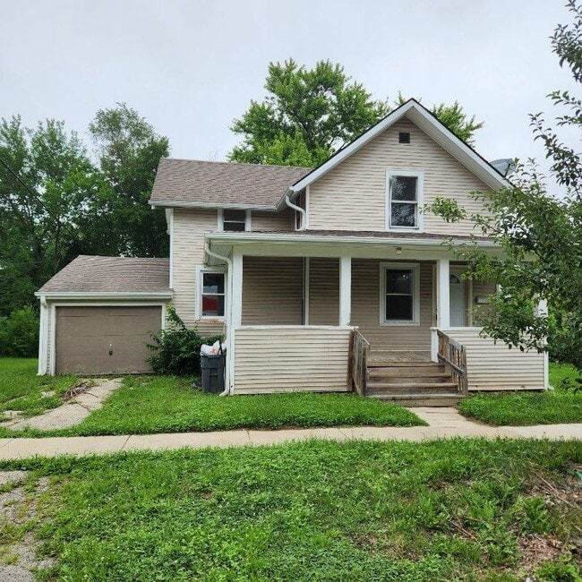Building Photo - 2411 Andrews St Rental