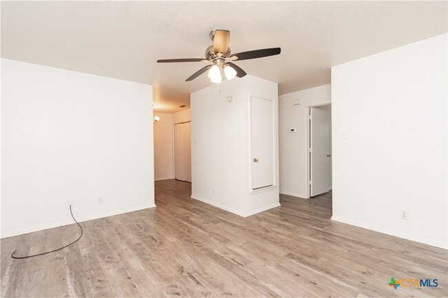 Photo - 2018 Cedarhill Dr Unit C