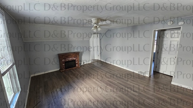 Photo - 939 Baraga St NE