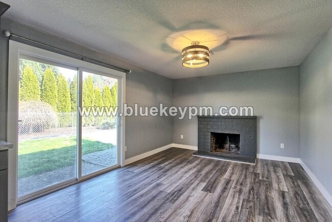 Photo - 3 Bed, 2 Bath Home in Battle Ground with Fully Fenced Backyard