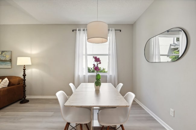 Photo - 100 Princess Dr