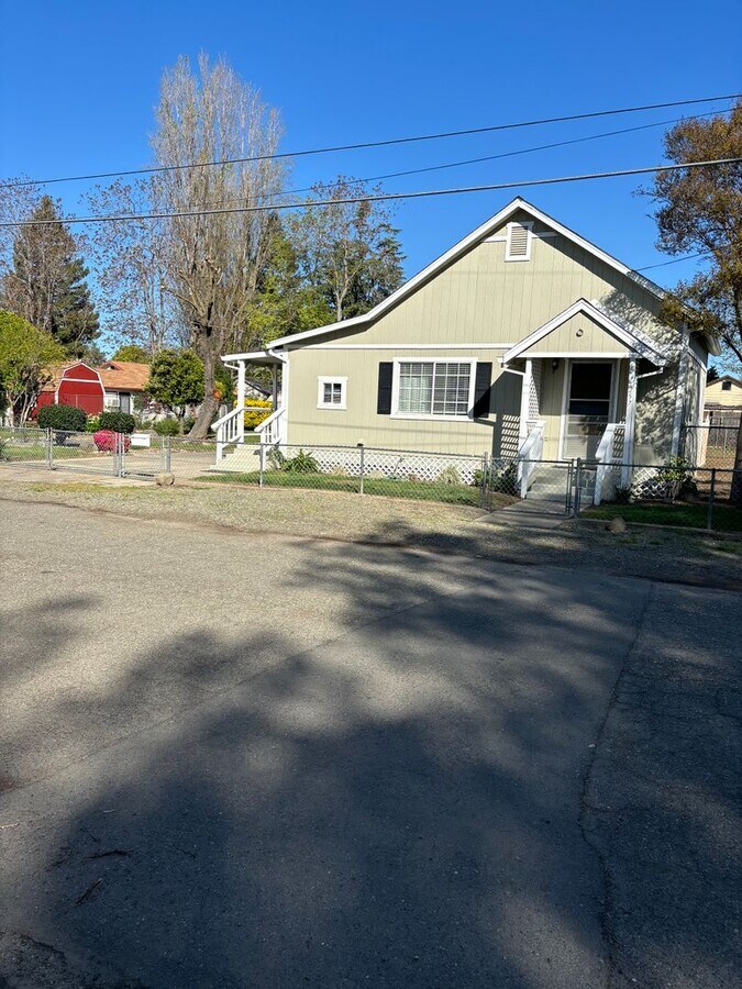 1 + B/R Charming house with Beautiful big ... - 1 + B/R Charming house with Beautiful big ...