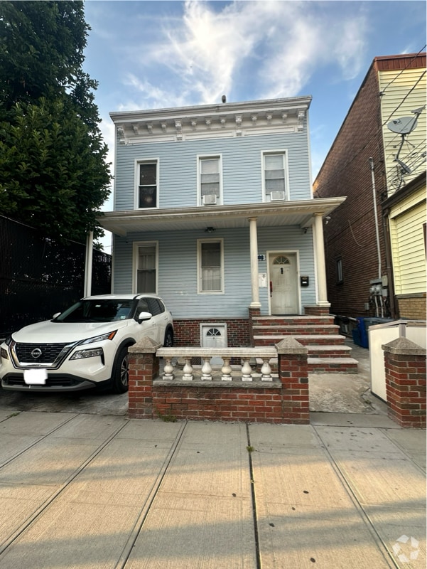 Building Photo - 216 46th St Rental