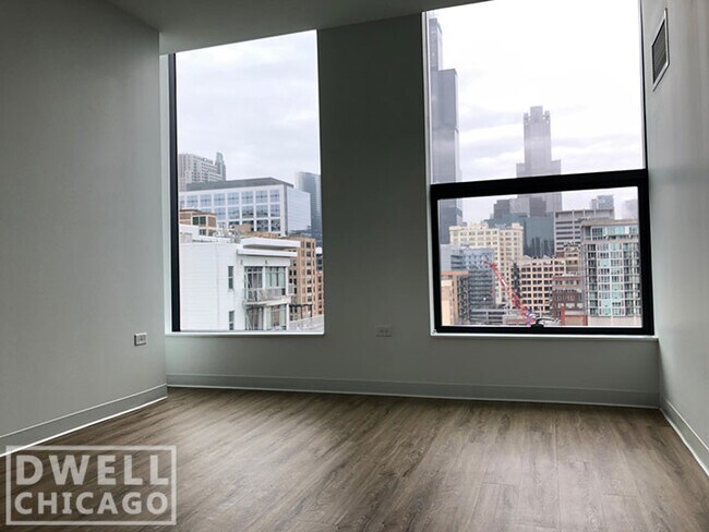 Photo - 816 W Van Buren St Unit 1