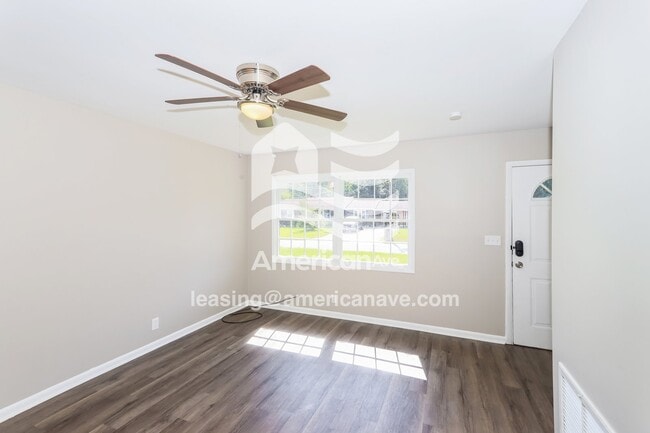 Photo - 106 Kingsnoll Dr