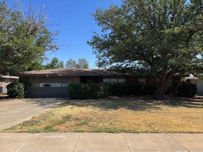 Building Photo - "Spacious 4-Bedroom Home with 2 Full Baths in Lubbock – 1,984 Sq Ft of Comfort!"