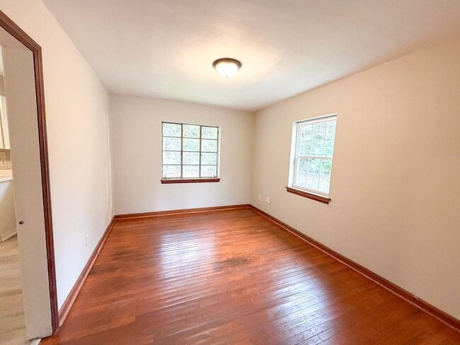 Photo - 51 Sherwood Dr