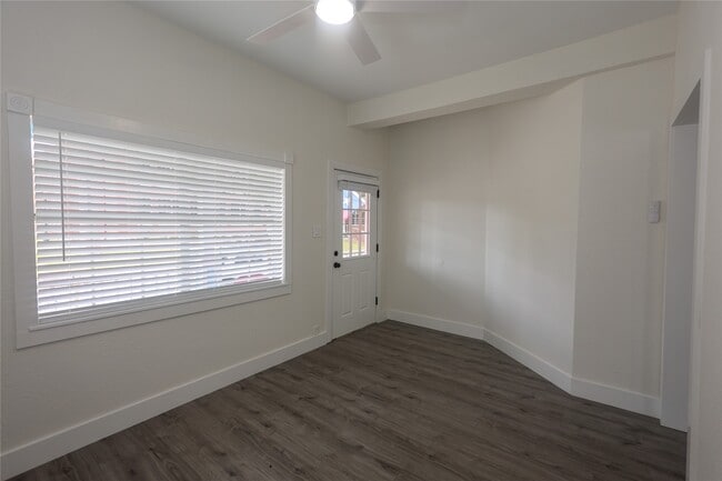 Photo - 602 Higgins St