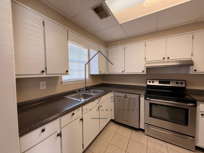 Building Photo - 2 bed, 1.5 bath townhome in Helena