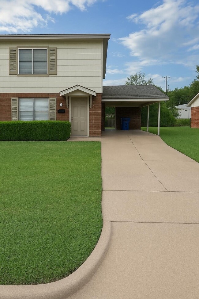Building Photo - 5405 Tennyson Dr Rental