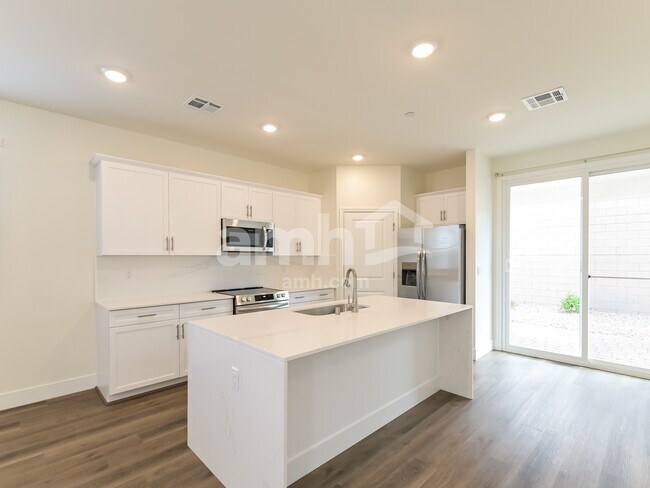 Photo - 541 Sacred Lotus Pl