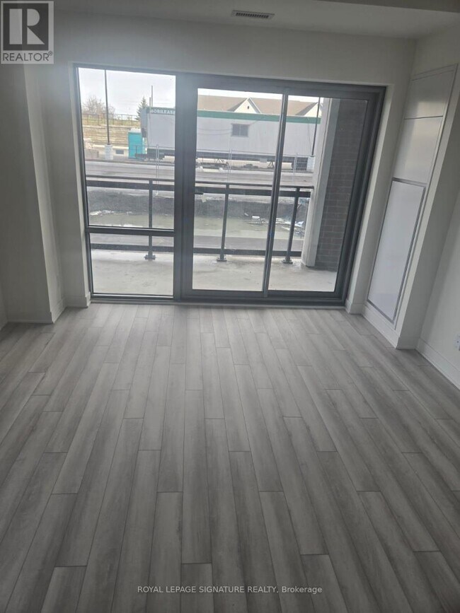 Photo - 51 Clarington Blvd Unité 105
