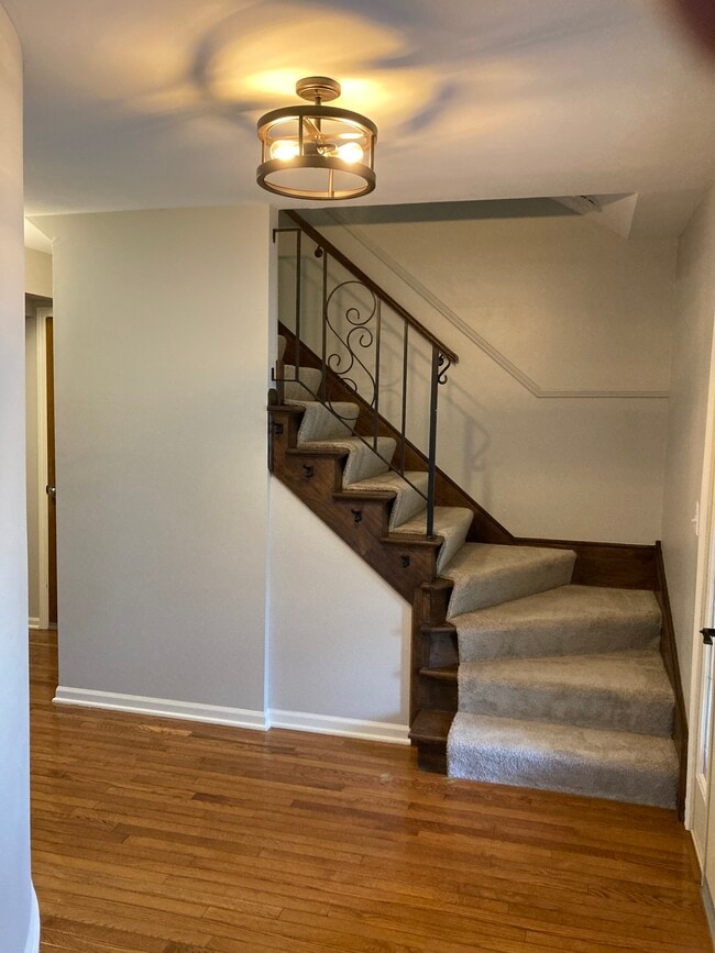 Photo - 5S681 Heather Ct