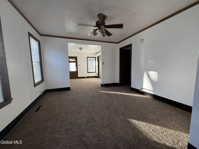 Photo - 30 Lexington Ave Apartamento Unidad 1st Floor