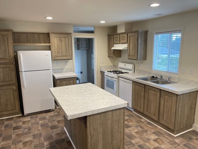 Photo - Magalia Home for rent, 3bed 2bath, enclose...