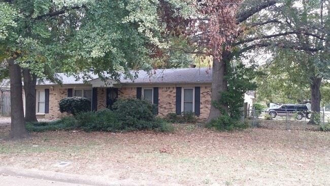 Photo - SOUTHAVEN SCHOOLS, 4 BEDROOMS!