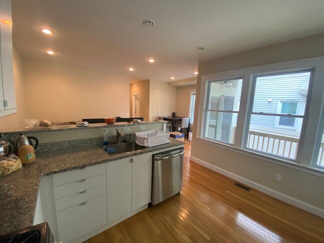 Photo - 739 Somerville Ave Unit 1