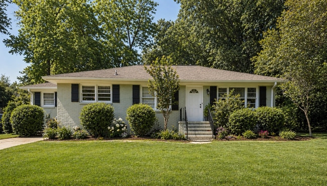 Building Photo - 129 Westover Dr