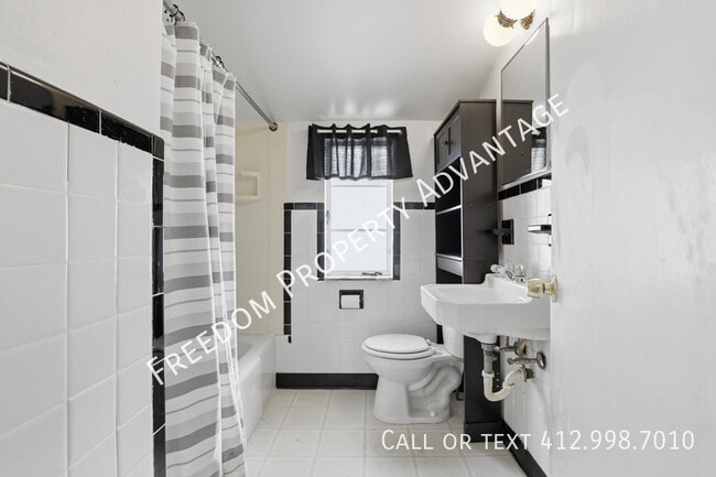 Photo - 3396 Columbia Dr