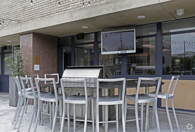 Photo - Saratoga Apartments