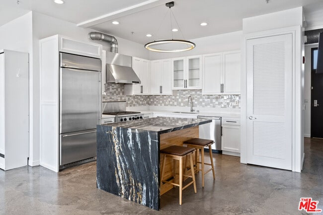 1544 12th St Unit 303