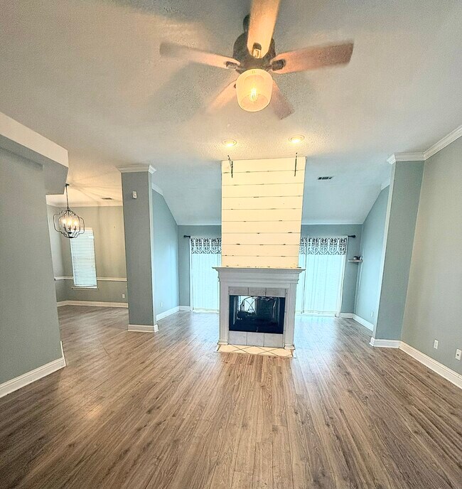 Photo - 2 Hummingbird Ct