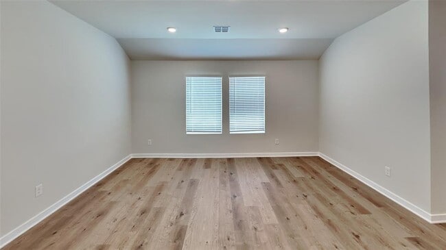 Photo - 2825 Otis Ln