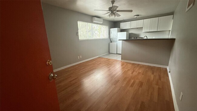 Photo - 4202 Stanford St Unit 03