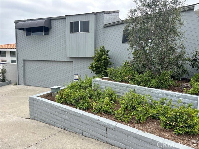 Building Photo - 504 Avenida La Costa Rental