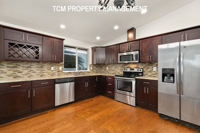 Photo - 15703 Midvale Ave N