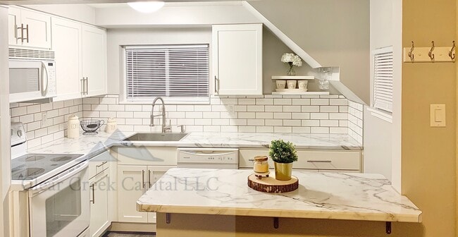 502 Chartiers Ave Unit B