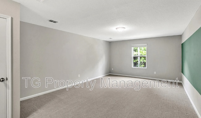 Photo - 2651 Firethorn Ave