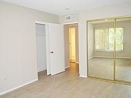 Photo - 1517 E Garfield Ave Unit 54