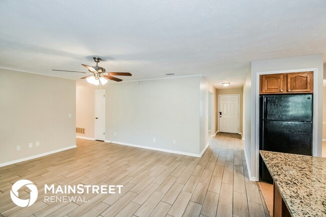 Photo - 1113 Grove Park Dr S House