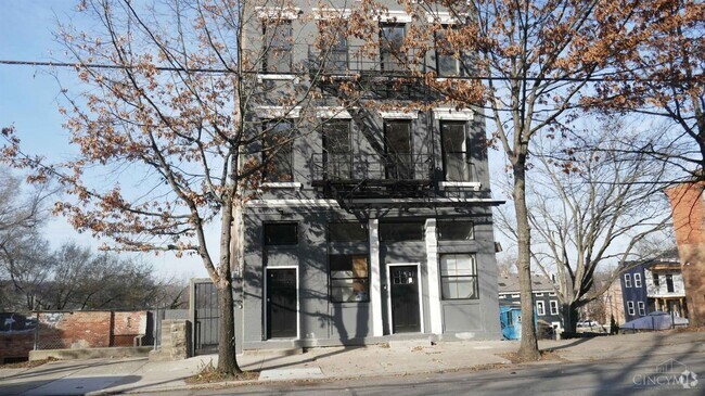 Building Photo - 2455 W McMicken Ave Rental