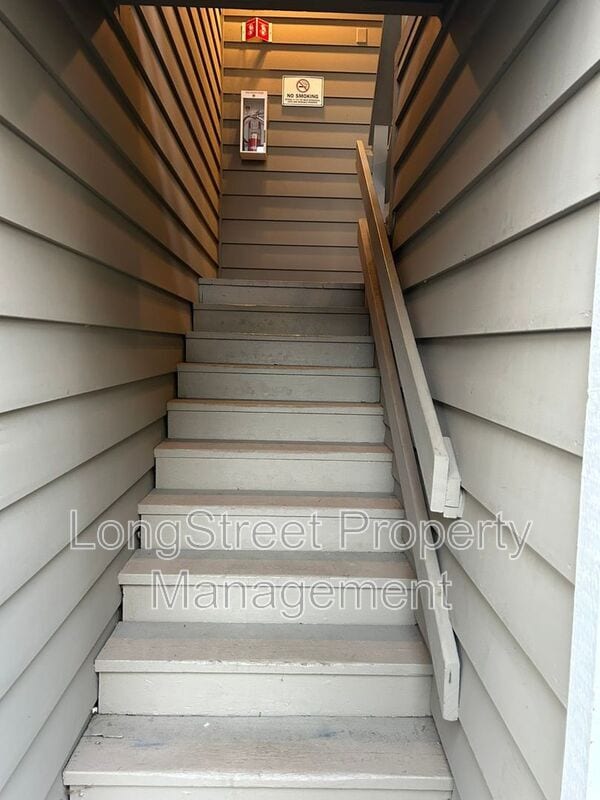 Photo - 11380 SW Greenburg Rd Unidad 3