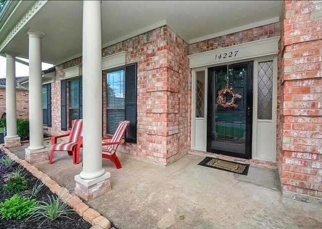 Photo - 14227 Sandfield Dr