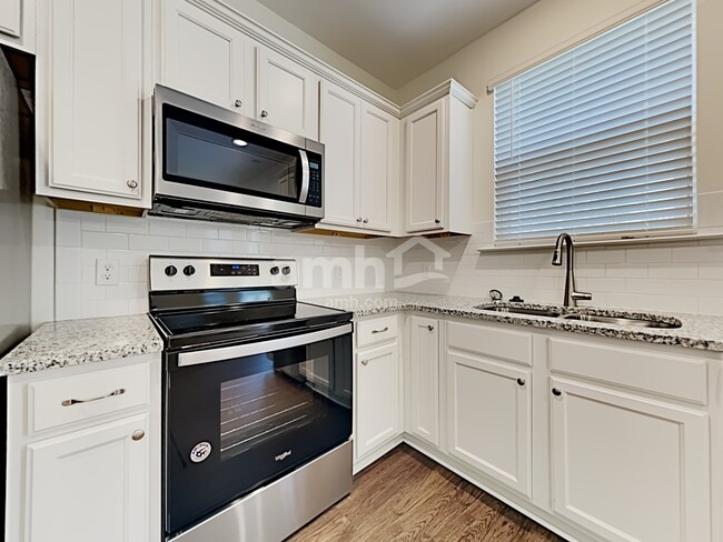 Photo - 157 Blackstone Dr