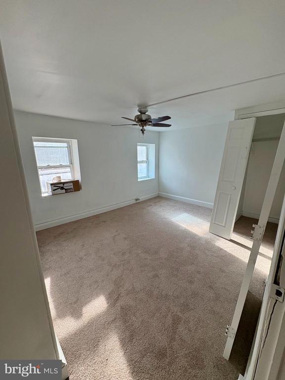 Building Photo - 135 E Miner St