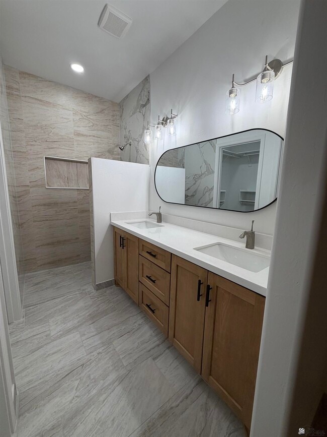 Photo - 4764 E Jett St