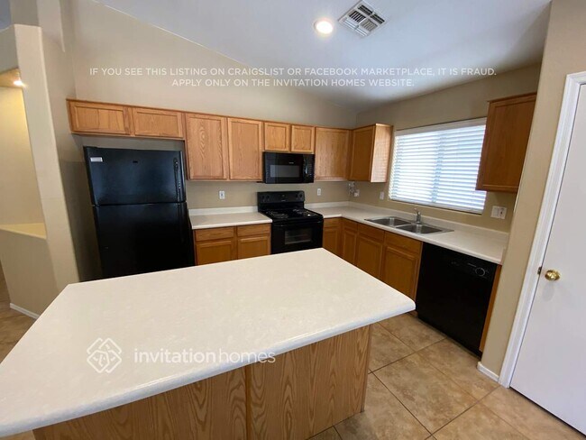 Photo - 9129 W MacKenzie Dr